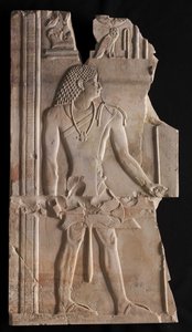Mentuemhat como Sacerdote com Cajado e Cetro, c.667-647 aC