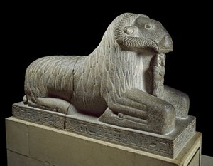 Estátua do carneiro de Amon, c.680 aC (granito)