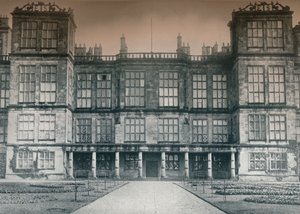 Hardwick Hall, Um Assento de Sua Graça O Duque de Devonshire, c1907 de Leonard Willoughby