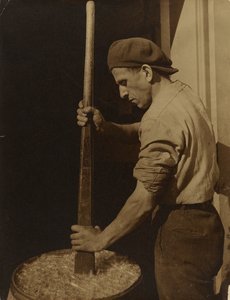Operário de fábrica de Lewis W. Hine
