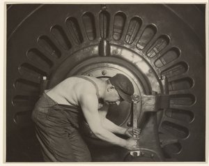 Mecânico de casa de máquinas. de Lewis W. Hine