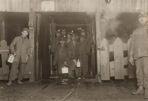 No final do dia, Pensilvânia, 7 de janeiro de Lewis Wickes Hine