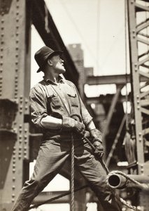 Manobrador de grua no Empire State Building de Lewis Wickes Hine