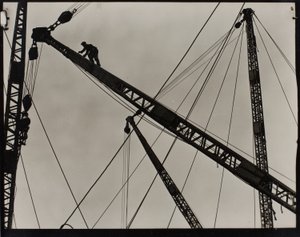 Trabalhador da torre de perfuração no Empire State Building de Lewis Wickes Hine