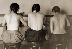 Meninas da máquina de costura, c.1917