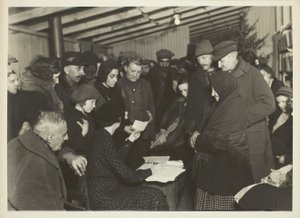 Cheques de ajuda da WPA concedidos a mineiros desempregados, Scott