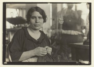 Mulher trabalhadora de vestuário de Lewis Wickes Hine