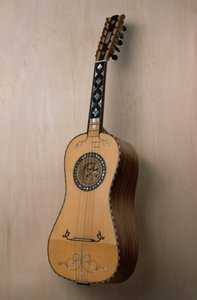 Chitarra battente (guitarra), instrumento musical construído na oficina do luthier Pasquale Scala em Praiano, Campania. Itália, século XX de Unbekannt Unbekannt