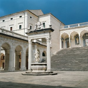 Itália, Região Lazio, Província de Frosinone, Cassino, Abadia de Monte Cassino, escadaria principal e poço de Unbekannt Unbekannt
