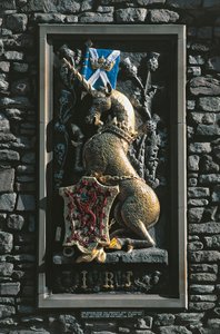 Unicórnio, crista heráldica na fachada do palácio de Holyrood, Edimburgo, Escócia, Reino Unido de Unbekannt Unbekannt