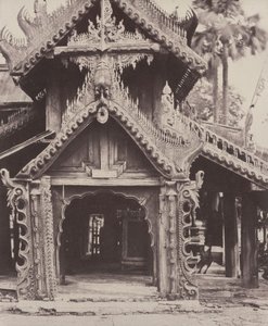 Pugahm Myo: Porta esculpida no pátio do Pagode Shwe Zeegong, 20-24 de agosto ou 23 de outubro de Linnaeus Tripe