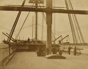 Convés do HMS "Impregnable", 1852-1854 (foto) de Linnaeus Tripe