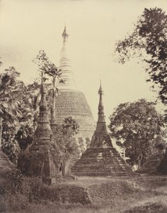 Rangum: Vista próxima do Pagode de Shwe Dagon, novembro de 1855 (foto) de Linnaeus Tripe