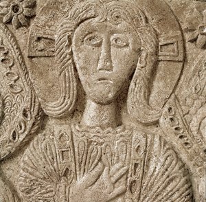 Arqueologia da Idade Média (Idade Média). Arte bárbara da Lombardia: detalhe de Cristo, baixo relevo do altar do Duque Rachis. Escultura, arte lombarda, 737-744. Cividale del Friuli, Museu Chretien, tesouro da catedral.