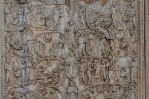 Jesse tree e profecias messiânicas, Stories of Genesis, baixos-relevos de Lorenzo Maitani (antes de 1275-1330), segundo pilar, fachada da catedral de Orvieto, Úmbria, Itália