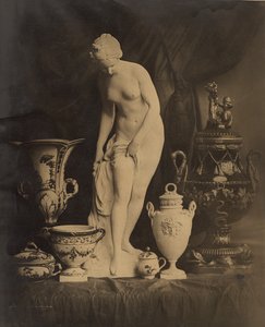 Natureza-morta com estatueta e vasos de Louis-Rémy Robert