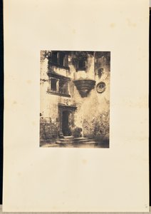 [Escadas e entrada de um edifício renascentista].