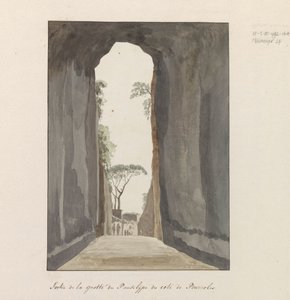 Uitgang van grot Crypta Neapolitana (de Grotta di Posillipo) aan de kust van Pozzuoli Saída da caverna Pausilype perto de Pozzuoli (título no objeto) Viagens na Itália, Sicília e Malta - 1778 (título da série) de Louis Ducros