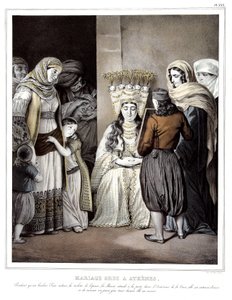 Casamento grego em Atenésio. Enquanto um barbeiro grego completa o banheiro da noiva, a noiva espera na porta do pátio, ela está rodeada de amigos e curiosa, um jovem grego segura um espelho na sua frente. in "Journey to Athenes and Constantinople, o de Louis Dupré