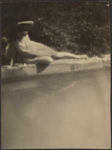 [Bailarina junto ao lago do jardim] de Louis Fleckenstein