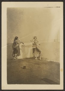 [Dançarinos no telhado]. de Louis Fleckenstein