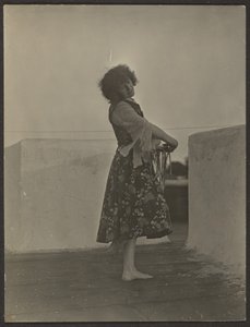 [Florence Dancing on Roof] de Louis Fleckenstein