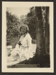 [Florence Sitting with Dog] de Louis Fleckenstein