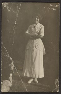 [Florença de pé no caminho]. de Louis Fleckenstein