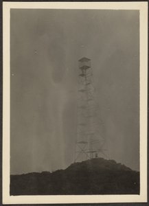 [Paisagem com torre eléctrica]. de Louis Fleckenstein