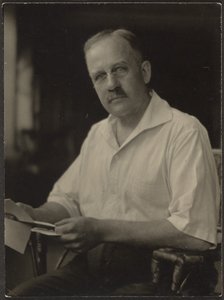 [Homem segurando carta]. de Louis Fleckenstein