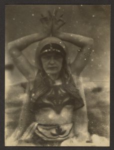 [Nautch Girl] de Louis Fleckenstein