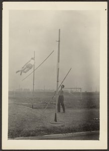 [Pole Vaulter] de Louis Fleckenstein