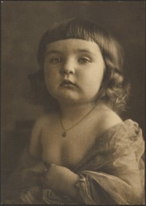 [Retrato de uma criança em gaze] de Louis Fleckenstein