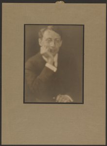 [Retrato de um homem com o queixo apoiado na mão] de Louis Fleckenstein