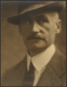 [Retrato de um homem com chapéu de palha]. de Louis Fleckenstein