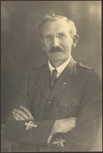 [Retrato de um Capelão Militar]. de Louis Fleckenstein