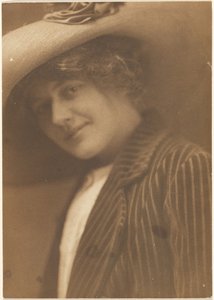 [Retrato de uma mulher com blazer às riscas] de Louis Fleckenstein