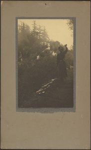 [Mulher a acenar no bosque] de Louis Fleckenstein