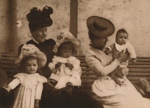 Mulheres e crianças, 1937