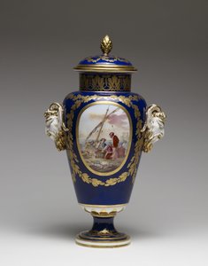Vaso (porcelana de pasta mole com tinta e dourado)