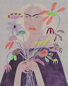 Mulher a segurar flores únicas