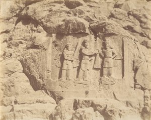 7 [Tag-e Bustan, Cerimônia de Coroação de Shapour II, Kermanshah], 1840s-60s. de Luigi Pesce