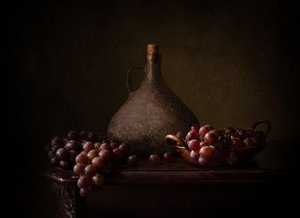 Natureza morta com uvas escuras de Margareth Perfoncio
