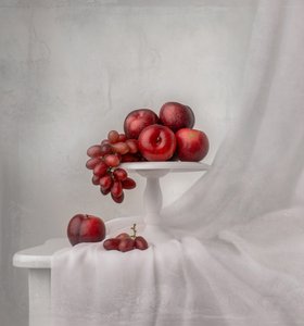 Frutos vermelhos elegantes de Margareth Perfoncio