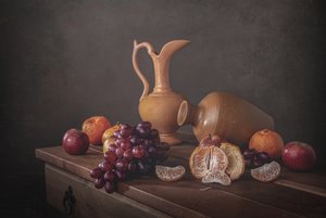 Natureza morta rústica com frutas