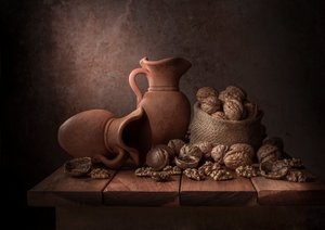 Nozes rústicas e jarros de Margareth Perfoncio