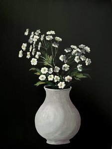 Pintura de flores brancas – Arte botânica monocromática num vaso branco para a casa, o escritório ou para oferecer - 010 de Marina Kozyr