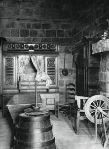 Interior, Dinan, Bretanha, França, 1937. de Martin Hurlimann