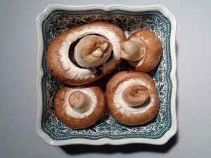 Porcelana Villeroy e Boch com cogumelos de Martina Konitzky