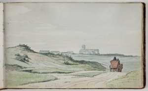 Vista de uma paisagem. Em primeiro plano, um caminho rural com uma carroça puxada por cavalos; ao fundo, casas e uma igreja de Martinus Rørbye